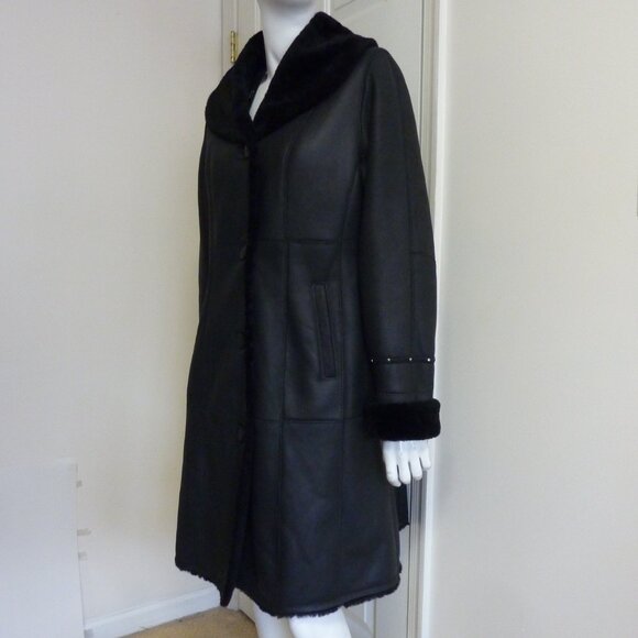 HiSO IRA Trimmed Shearling Coat - Picture 4 of 11